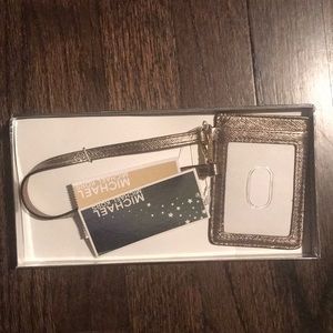 Metro pass wallet